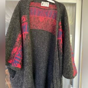 FLOSS Woman’s Wool Sweater!